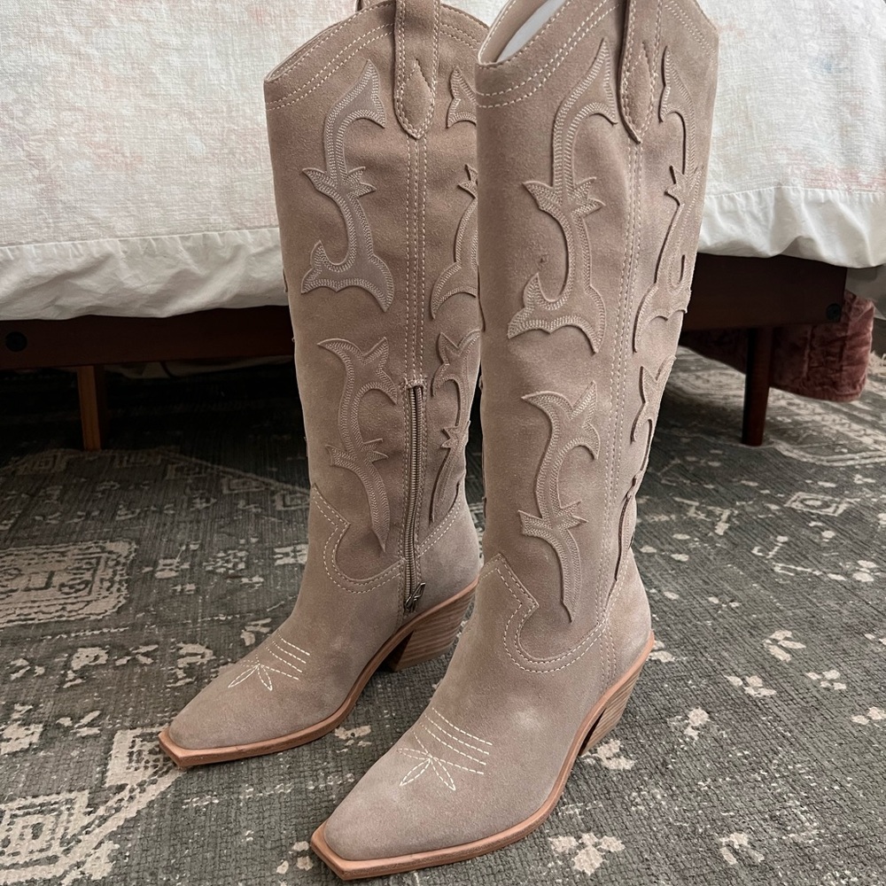 Dolce Vita Beige Heeled Boots - Picture 4 of 6